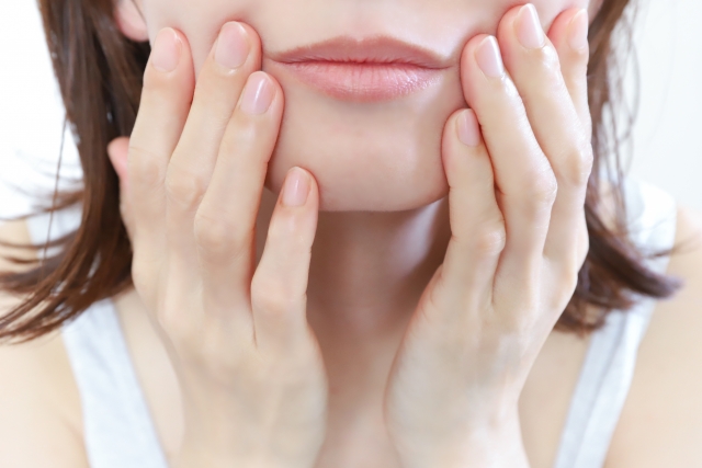 女性の顔 アンチエイジング